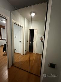 Armadio con specchio