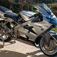 Kawasaki ninja zx6r 