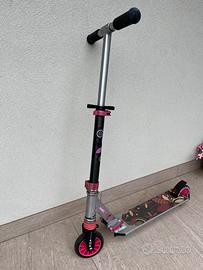 Monopattino rosa