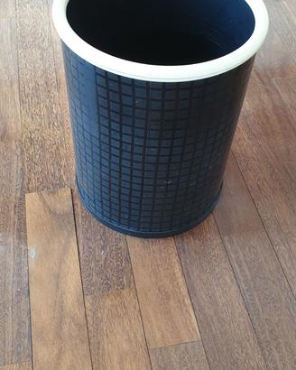 Cestino in plastica gettacarta
