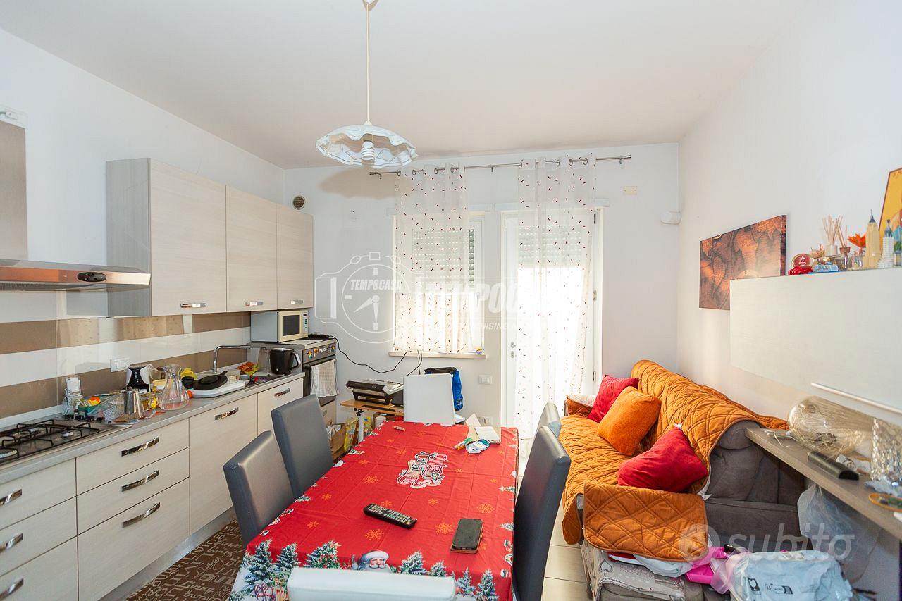 Appartamento a Verona Via Fratelli Govoni 2 locali - Vista 3
