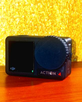 DJI OSMO ACTION 4 + ACCESSORI IN DESCRIZIONE