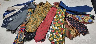 Lotto 33 Cravatte in SETA Grandi firme -Nuove