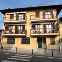 2 LOCALI A CASTELLETTO CERVO