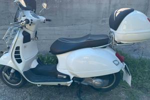 Vespa GTS 300 Super