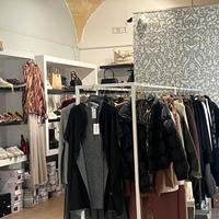 Cessione di negozio calzature abbigliamento