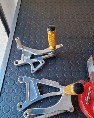 Pedane arretrate Walter moto ninja 636