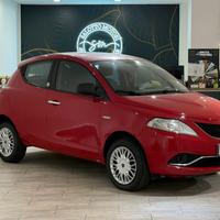 Lancia Ypsilon anno 2017 motore nuovo KM0