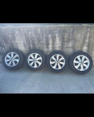 Cerchi e gomme Mercedes