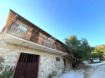 CASA SEMINDIPENDENTE A GUBBIO