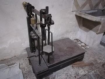 bascuglia antica con pesi