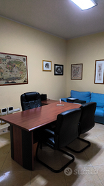 Stanza arredata in studio professionale