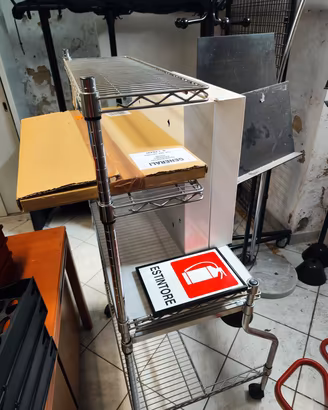 Mini scaffale con rotelle 