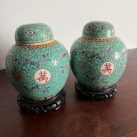 Coppia vasi coperti cinesi