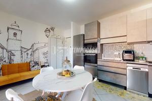 TRILOCALE CON DOPPI SERVIZI, GARAGE E TERRAZZO