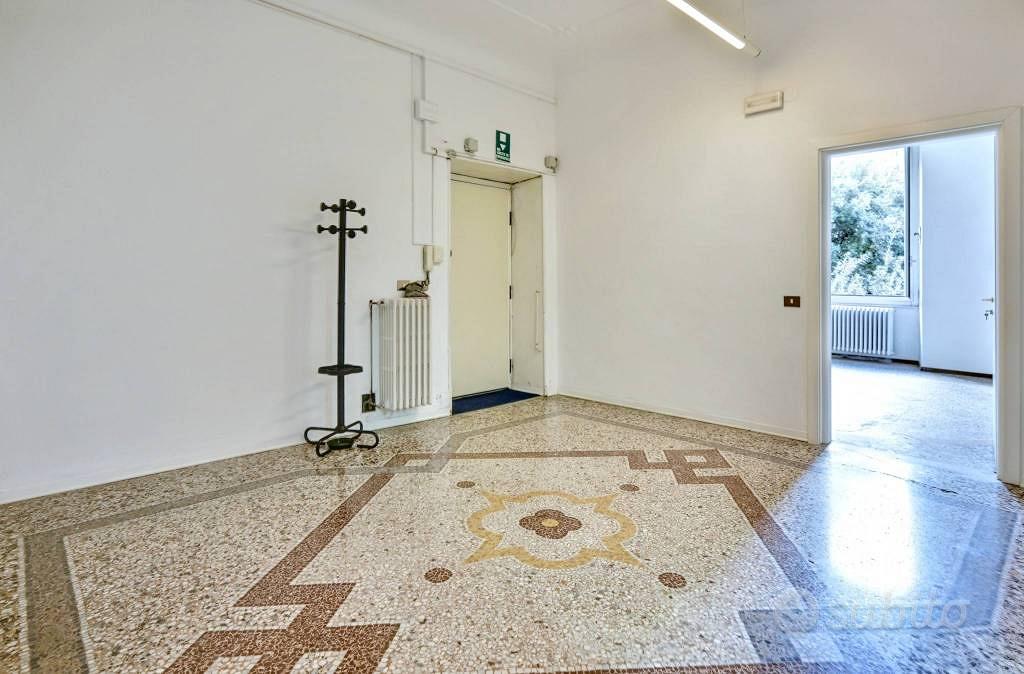Immobile di 229 m² con più di 5 locali a Savona - Vista 4