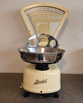 bilancia Berkel  L 2 kg restaurata vintage