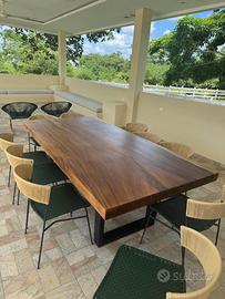 Tavoli in legno di saman e ferro personalizzabili