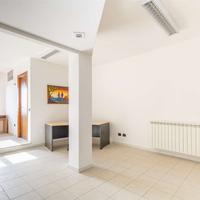 Locale uso ufficio al 5 piano