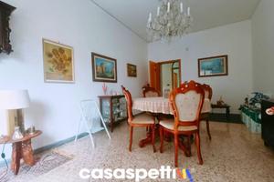 Appartamento di 155 m² con 3 locali a Salerno