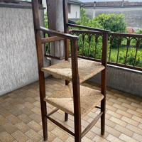 Antico Seggiolone rustico in noce restaurato