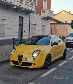 Alfa MiTo 1.4 T-Jet 155 CV Giallo Corsa