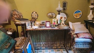 mobile in ferro battuto