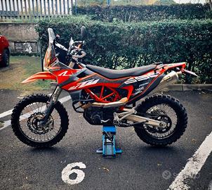 Ktm 690 Enduro R con Torretta