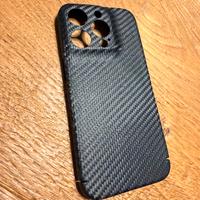 Carbon Cover iPhone 15 Pro