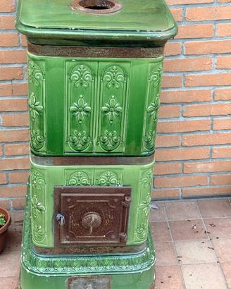 STUFA A LEGNA ARTIGIANALE IN MAIOLICA – ANNI ’50