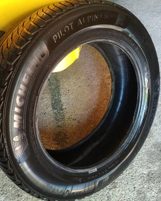 Pneumatici Michelin Pilote Alpin 5 Suv 235/60 R18