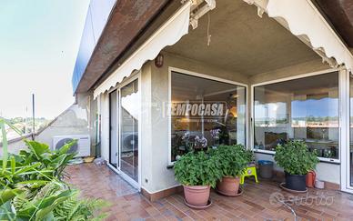 APPARTAMENTO DUPLEX ULTIMO PIANO - AMPI SPAZI, LUM