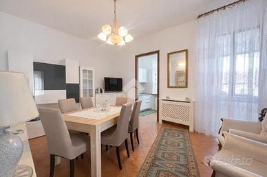 4 LOCALI A LA SPEZIA