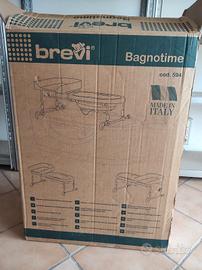 Fasciatoio con vaschetta.