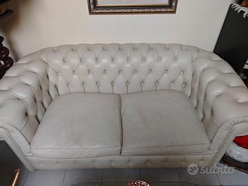 Divano letto e poltrone Capitonnè in pelle bianca