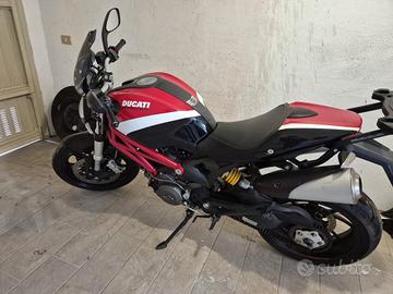 Ducati Monster 796
