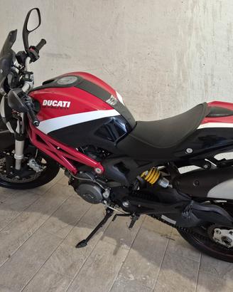 Ducati Monster 796
