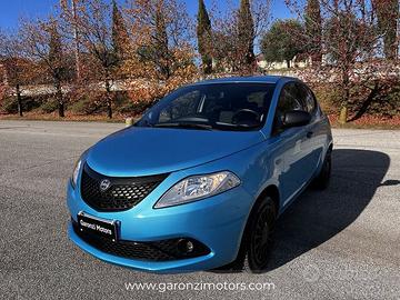 Lancia Ypsilon 1.0 firefly hybrid Gold s&s 70cv