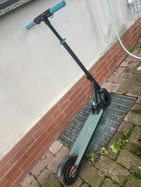 Monopatibo eletrico marca lancia