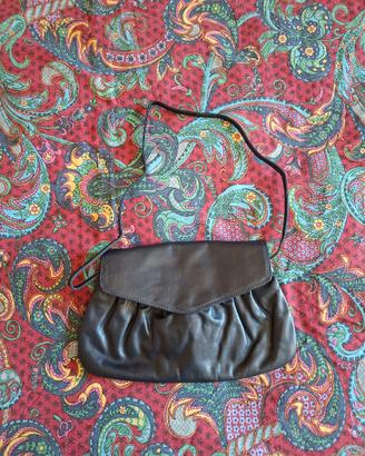 Borsetta in vera pelle con tracolla