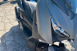 X-Max 300 Tech Max