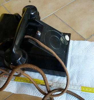 Telefono citofono vintage in bachelite