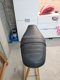 sella Triumph street twin o scrambler