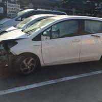 Toyota yaris 1.5 hyb - anno 2016 - per ricambi