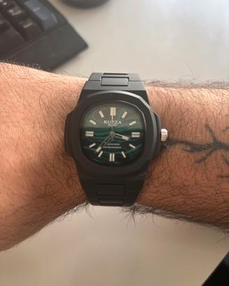 Ruzza Watch