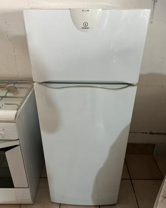 Frigorifero Indesit combinato bianco classe A+ fun