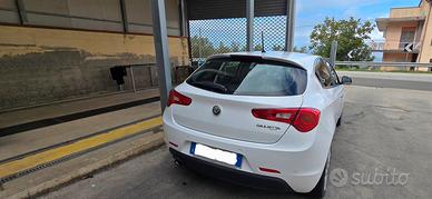 vedo auto per passaggio  a suv 