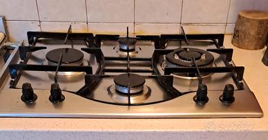 Piano cottura, 4 fuochi.