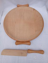 TAGLIERE E COLTELLO IN LEGNO
