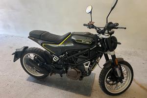 Husqvarna Svartpilen 401